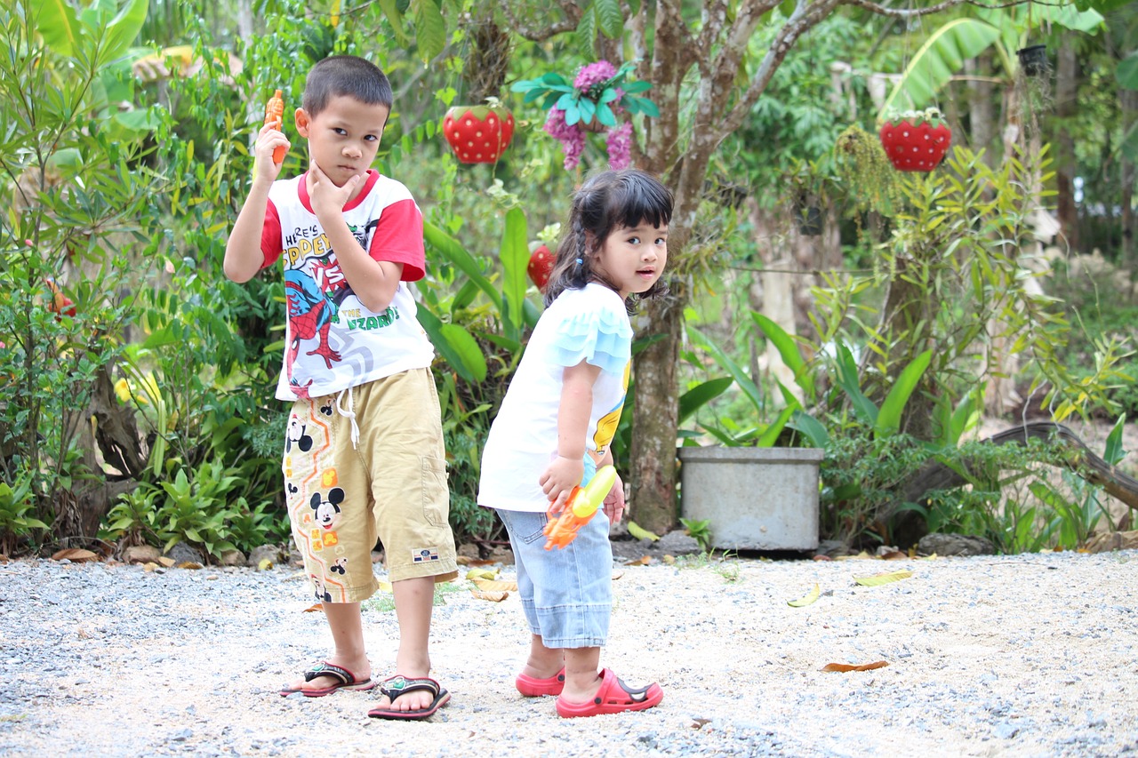 我家那小子井胧井迪云陪看，我家那小子，井胧与井迪云的温馨陪看时光